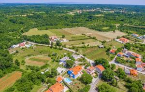 Vue panoramique sur l'établissement Villa Rampini - 300m2 Istria house with a pool, playground, grill, garden & private parking