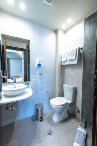 Kúpeľňa v ubytovaní Agamemnon Hotel + 37 fotografií