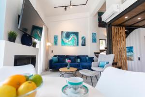 Damari Luxury Retreat Villas Skiathos的休息区