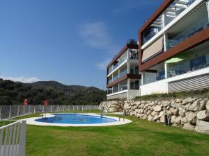 Bazén v ubytování Boutique apartment near the beach, 1 Gbps Wi-Fi nebo v jeho okolí
