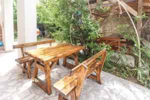 Vonkajšia záhrada v ubytovaní Apartments & Rooms Strčić Petra