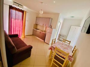 Kuchyň nebo kuchyňský kout v ubytování Vila Hotel