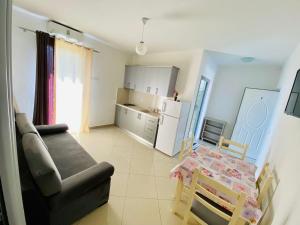 Kuchyň nebo kuchyňský kout v ubytování Vila Hotel + 35 fotografií