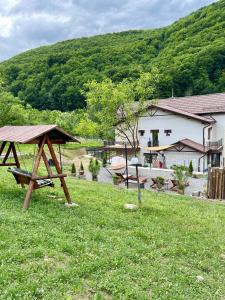 Foto dalla galleria di Pensiunea Berg Hill a Băile Olăneşti