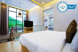 TV/trung tâm giải trí tại OneLoft Hotel