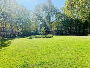 Gallery image of The Melville Hotel by Rokxy- Kings Cross in London