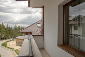A balcony or terrace at Luxury 2-bedroom apartment by Studenets Center by Flat Mаnager
