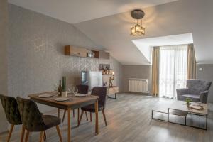 A seating area at Luxury 2-bedroom apartment by Studenets Center by Flat Mаnager