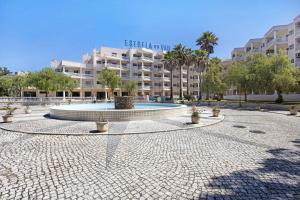 Swimmingpoolen hos eller tæt på Estrela do Vau Apartment