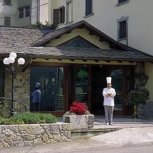 The building in which a szállodákat is located