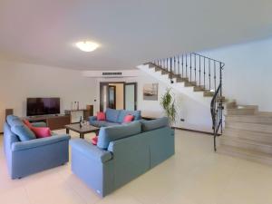 Posezení v ubytování Holiday Home Andrea by Interhome + 37 fotografií