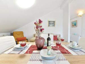 Posezení v ubytování Apartment Valentina-1 by Interhome + 24 fotografií