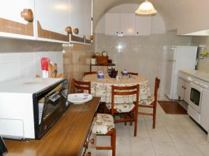 Η κουζίνα ή μικρή κουζίνα στο Holiday Home Lombardi by Interhome +20 φωτογραφίες