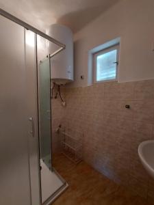 Kúpeľňa v ubytovaní Holiday Home Violett by Interhome