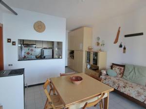 Dining area sa apartment