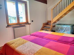 Łóżko lub łóżka w pokoju w obiekcie Holiday Home Il Nido d'Aquila - GRV635 by Interhome