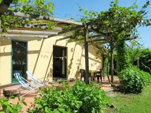 Building kung saan naroon ang holiday home