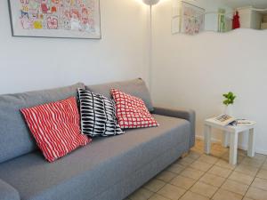 Ruang duduk di Apartment Plein Soleil-2 by Interhome +14 gambar
