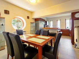 Posezení v ubytování Holiday Home Villa Mediterran by Interhome