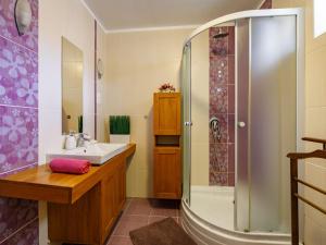 Koupelna v ubytování Holiday Home Villa Mediterran by Interhome