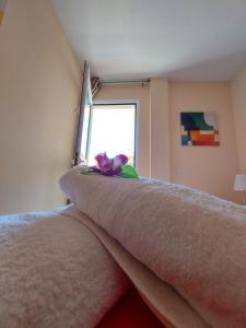 Posteľ alebo postele v izbe v ubytovaní Adeje House, 1 bedroom wifi free