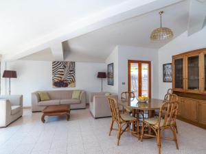 Χώρος καθιστικού στο Holiday Home Marco by Interhome