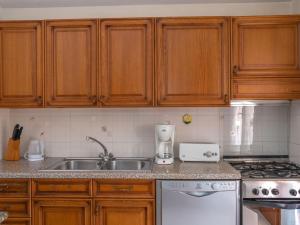 Η κουζίνα ή μικρή κουζίνα στο Holiday Home Marco by Interhome +22 φωτογραφίες
