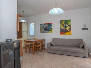 Posedenie v ubytovaní Apartment Mari by Interhome