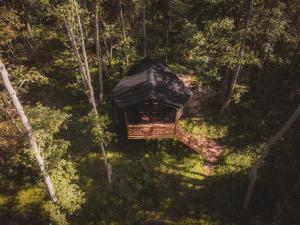 Photo de la galerie de l'établissement Hekso treehouse, 