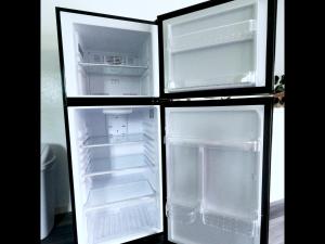 New Private Cozy Studio Self CheckIn- Apt 3にあるキッチンまたは簡易キッチン