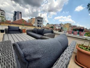 Φωτογραφία από το άλμπουμ του Condesa στα Τίρανα +60 φωτογραφίες