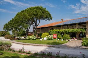 Vonkajšia záhrada v ubytovaní Agriturismo Isola Augusta