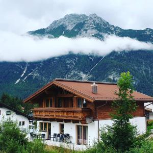 Gallery image of Schickster Mountain Lodge in Unterweidach