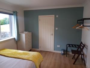 Postel nebo postele na pokoji v ubytování Skeabostview Brand New Self catering + 14 fotografií