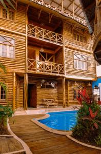 Bazén v ubytování Hostal Poseidon nebo v jeho okolí