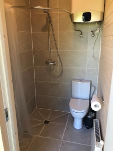 Ванная комната в Liepa SaulesKempings