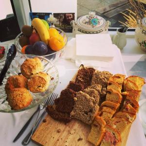 Makanan di atau berdekatan hotel