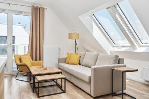 Część wypoczynkowa w obiekcie Villa Nova Lux Apartment Wrocław Kowale by Noclegi Renters