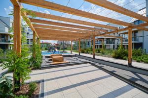 Ogród w obiekcie Villa Nova Lux Apartment Wrocław Kowale by Noclegi Renters