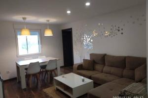 A seating area at Apartamento Casa Barquero Bronchales