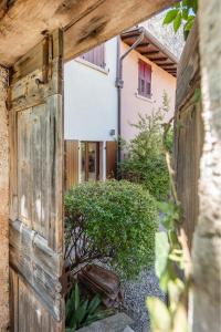 Vonkajšia záhrada v ubytovaní Maison Du Lac