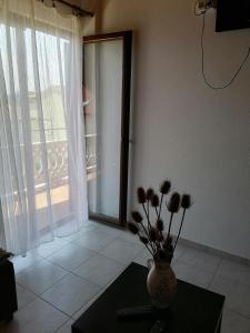 TV a/nebo společenská místnost v ubytování One bedroom apartment