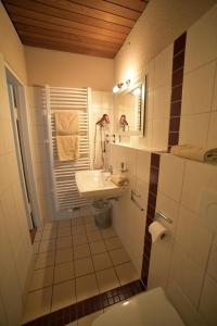 Koupelna v ubytování Hotel Zrenners GARNI