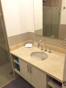 Koupelna v ubytování MORROS ULTRA APTO 706