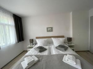 Postel nebo postele na pokoji v ubytování Pension Altstadt
