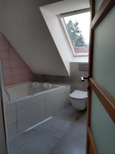 Koupelna v ubytování Apartmány Malý mnich