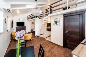 Μια τηλεόραση ή/και κέντρο ψυχαγωγίας στο VILLA ANDREJA - Deluxe Apartments