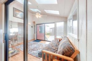 Posezení v ubytování Tidal Links - 4 Bed 3 Bath Vacation home in Bandon Dunes