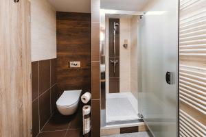 Ένα μπάνιο στο Apartman Majami 703 +39 φωτογραφίες