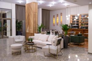Posedenie v ubytovaní My Way Hotel & Events